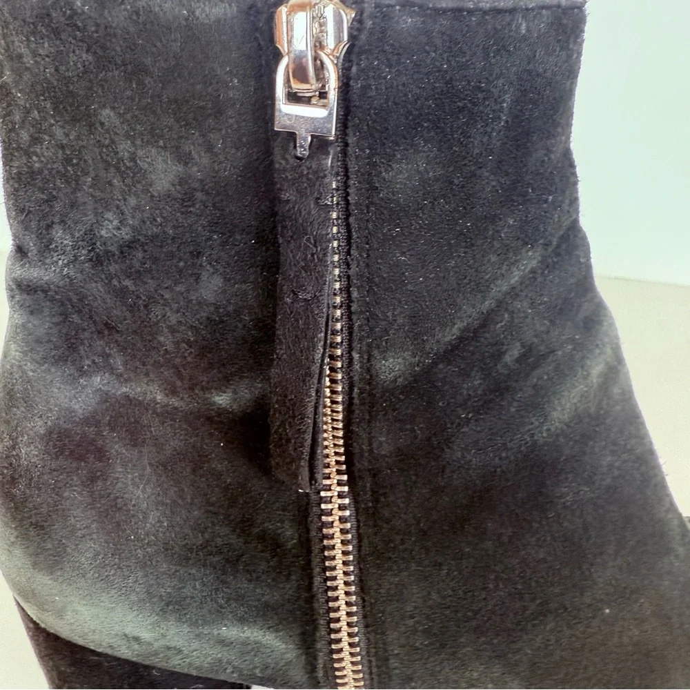 MICHAEL Michael Kors Ankle Bootie 9.5 Black Suede Side Zipper 2.5” Heel